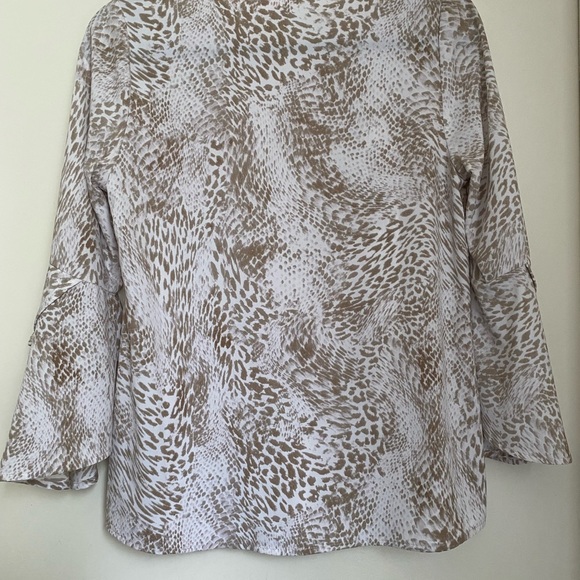 👚✨ BELLE BY KIM GRAVEL✨ - Picture 5 of 6